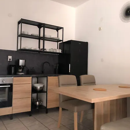 Marina Apartament *