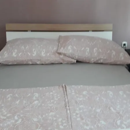 Marina Apartment Vir